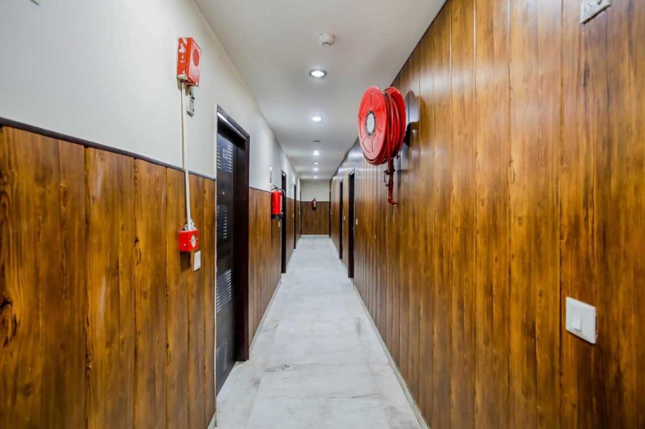 Hotel O Devi Palace Gurgaon Eksteriør billede